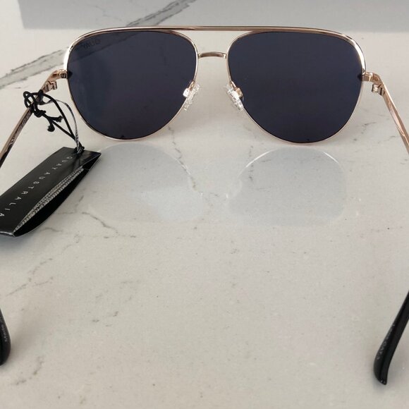 Quay Austrailia - High Key Mini- Gold/Gold NWT! NEVER WORN! - Picture 3 of 5